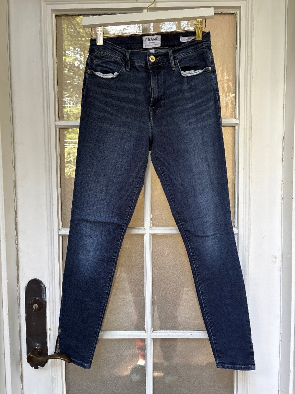 FRAME Le High Skinny Jeans – Size 28 – Dark Wash – Distressed Button